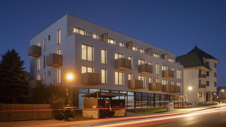 Apartman Nad Riekou Bešeňová Exteriér fotografie