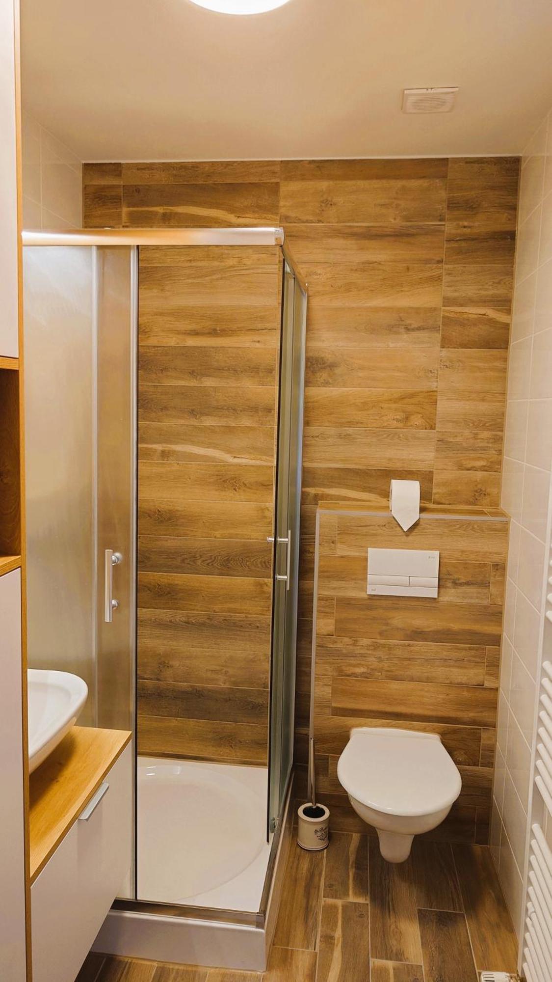 Apartman Nad Riekou Bešeňová Exteriér fotografie